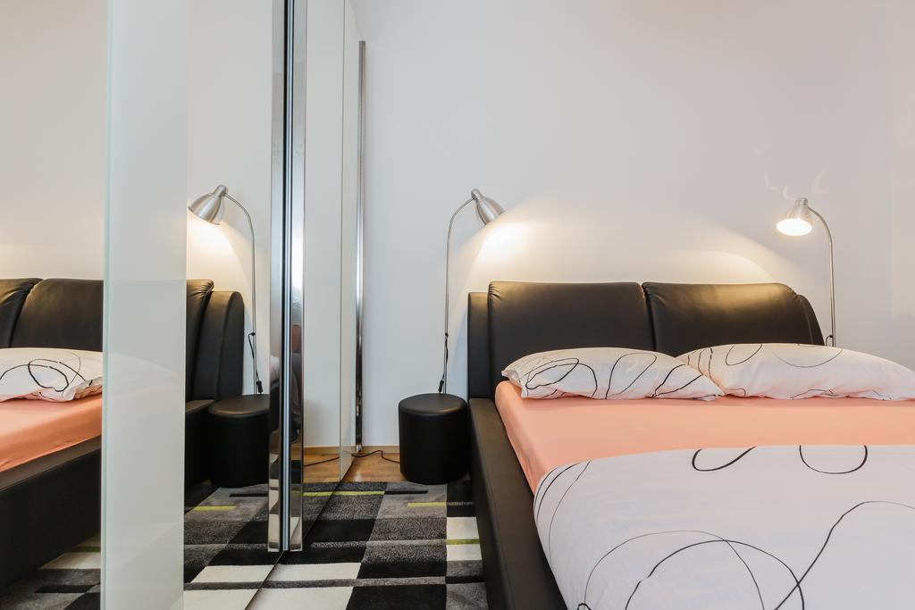 Sky Split Apartment Dış mekan fotoğraf