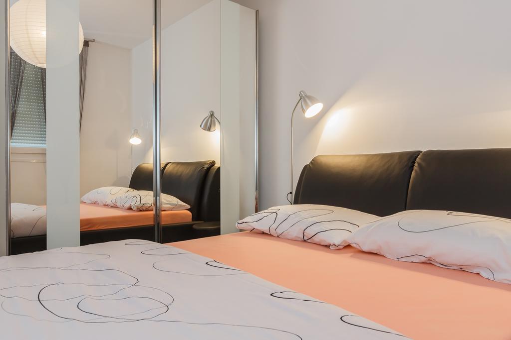 Sky Split Apartment Dış mekan fotoğraf